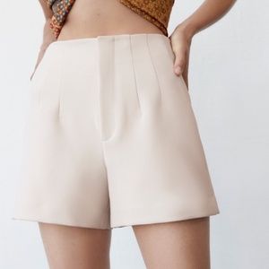 Zara High-Waisted Pleated Shorts in Ecru
